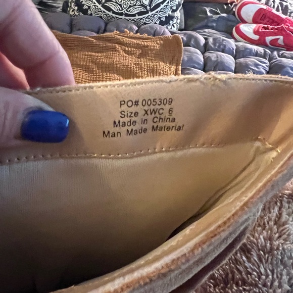 VICI slouched heeled boot - Picture 2 of 2